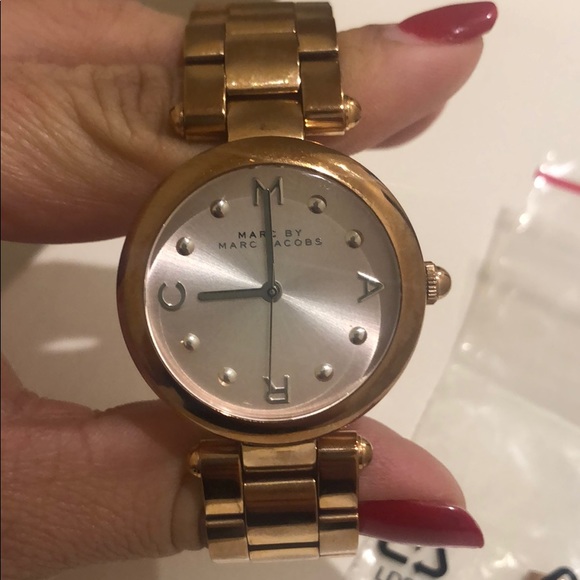 Marc Jacobs Watch - Picture 2 of 2